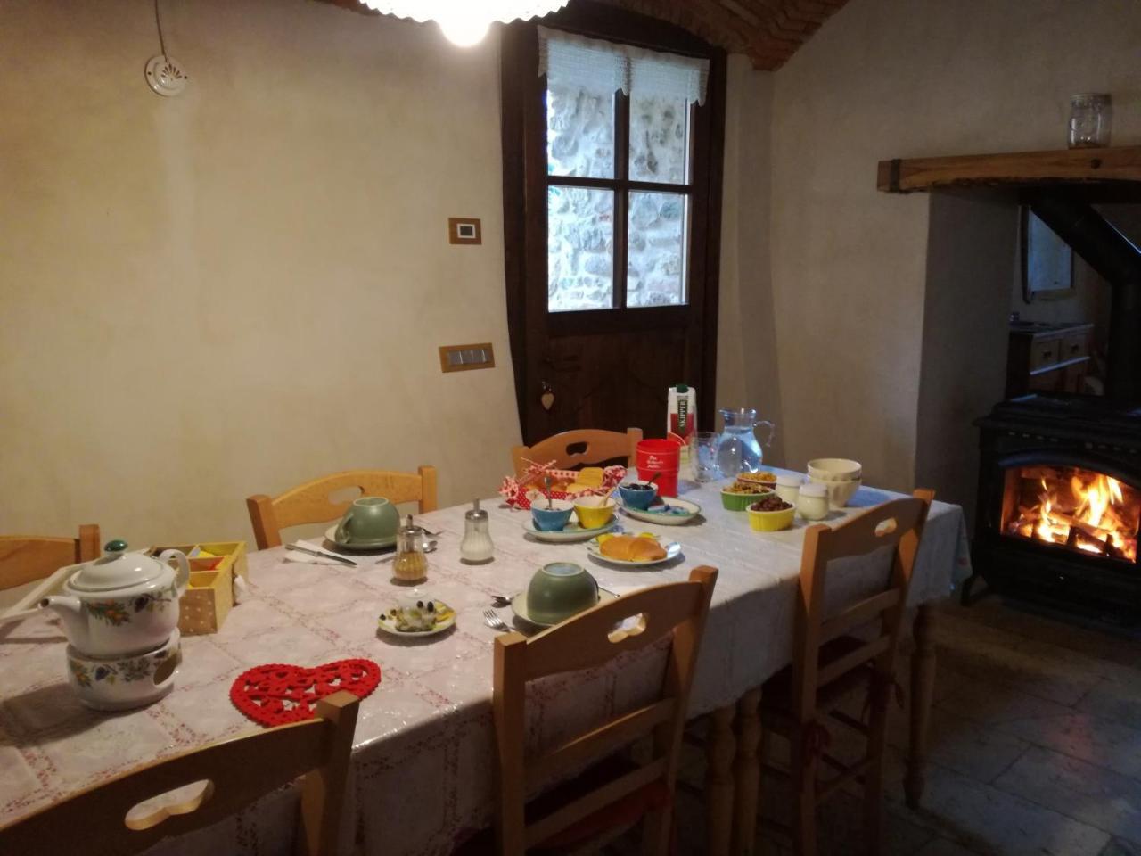 Agriturismo Il Posto Delle Fragole San Giovanni Bianco Exterior foto